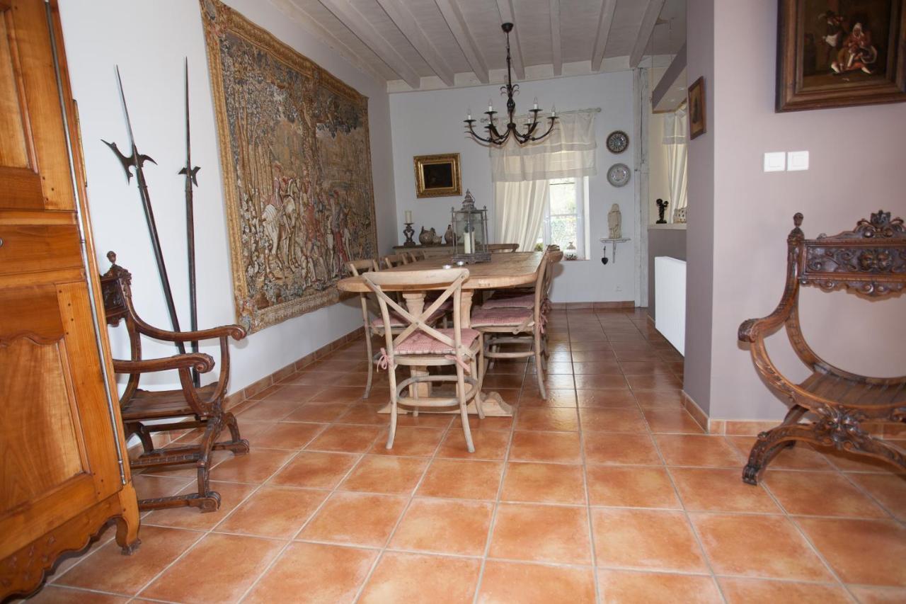 Bed and Breakfast Les Jarrieres à Dame-Marie-les-Bois Extérieur photo
