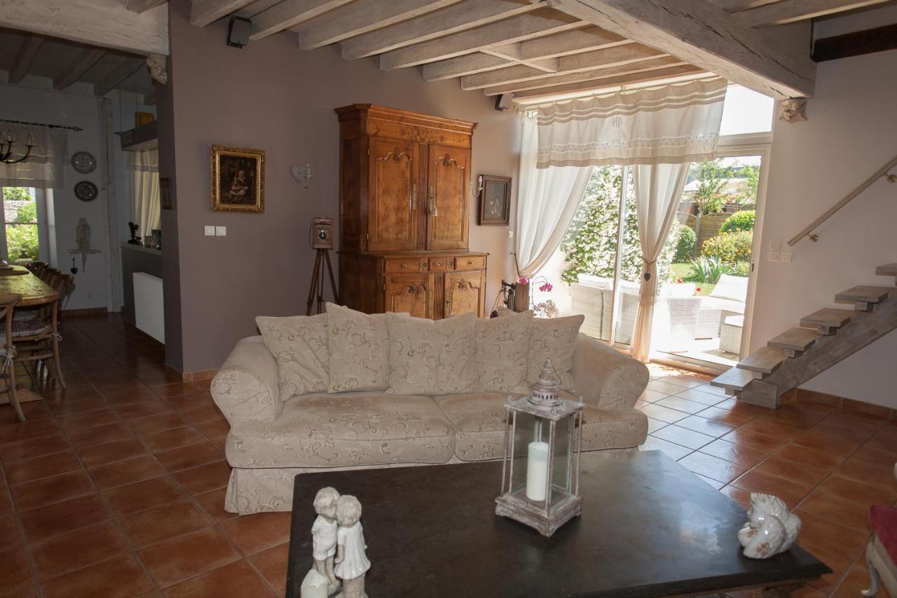 Bed and Breakfast Les Jarrieres à Dame-Marie-les-Bois Extérieur photo