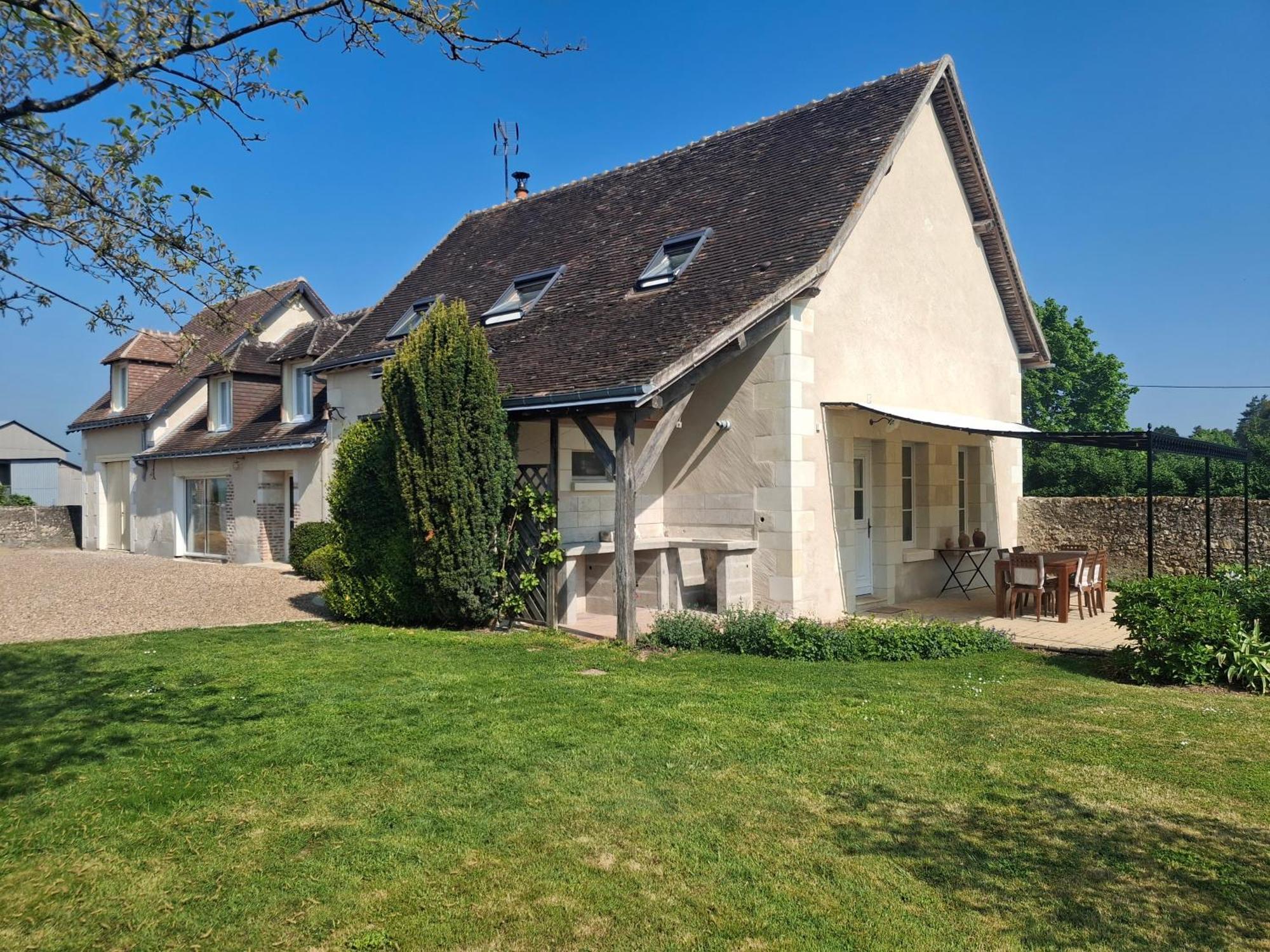 Bed and Breakfast Les Jarrieres à Dame-Marie-les-Bois Extérieur photo